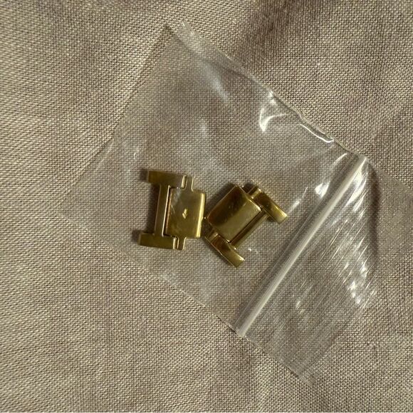 Kate Spade Gold Women's Watch with Gold Dial & Pink Spade - Picture 6 of 9